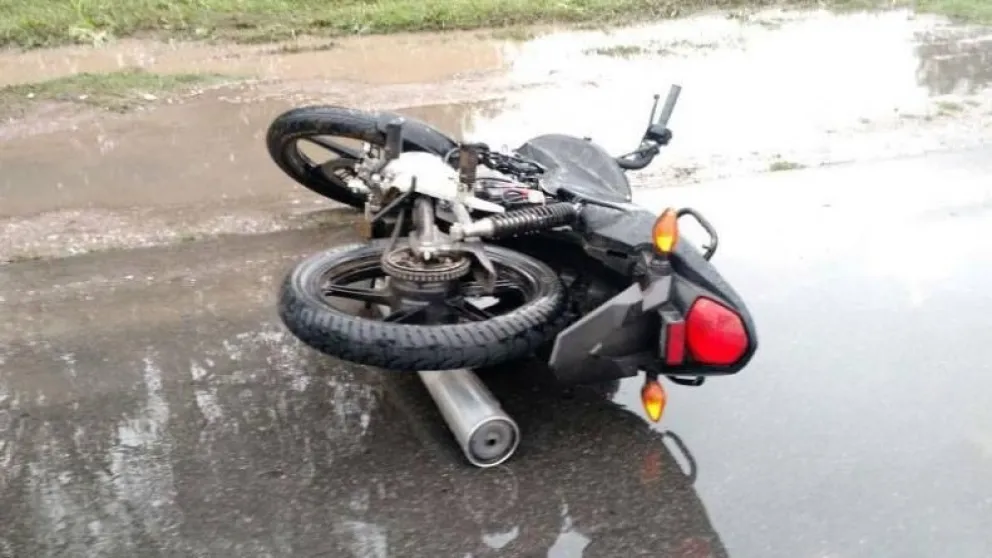 [FUERTES IMÁGENES] Le desfiguraron la cara a pedradas para robarle la moto a una madre salteña