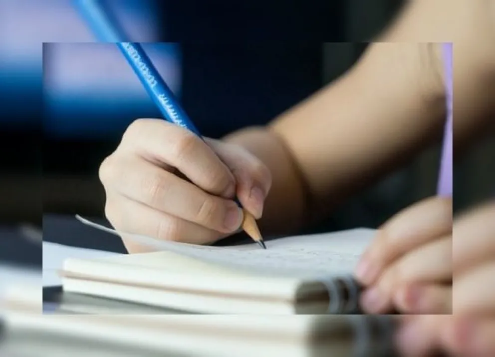 Sin corazón: no tenía plata para comprar un regalo y le escribió una carta a su maestra, pero ella se la rechazó