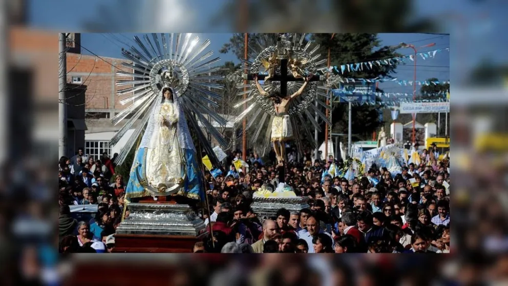 VIDEO. Para llorar de la emoción: padre e hijo peregrinan juntos para la Fiesta del Milagro en Salta