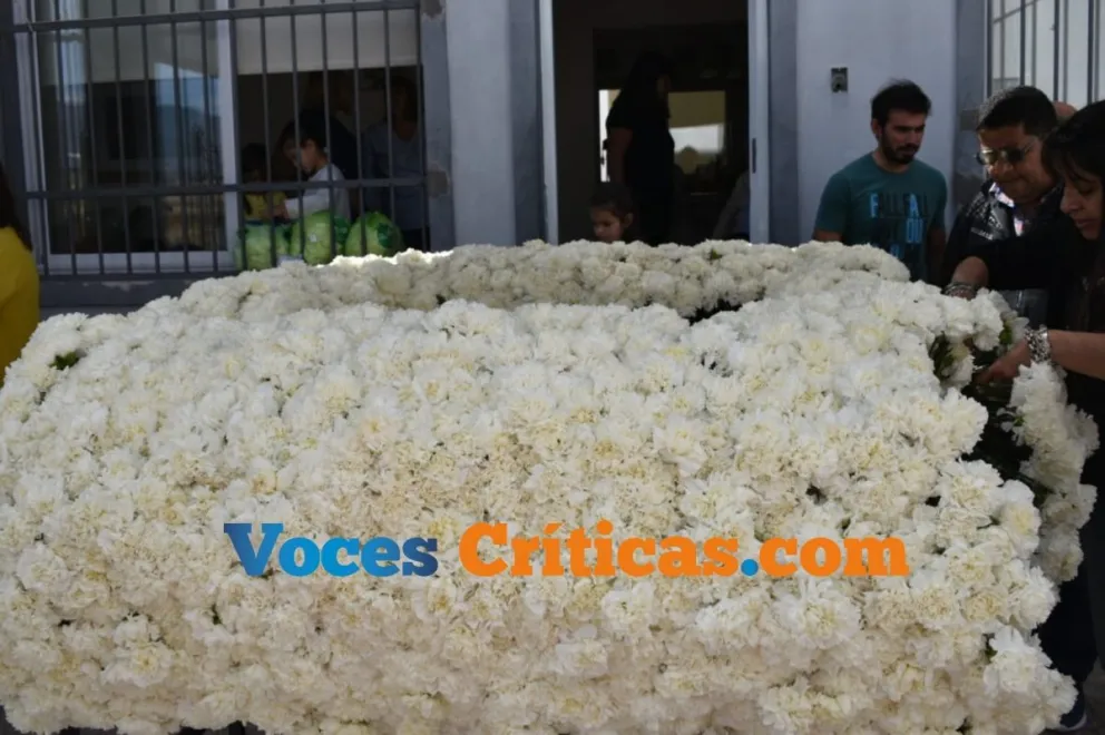 El Milagro en Salta: disfrutá los vivos de cómo se hicieron las coronas del Señor y la Virgen del Milagro. VIDEOS y FOTOS