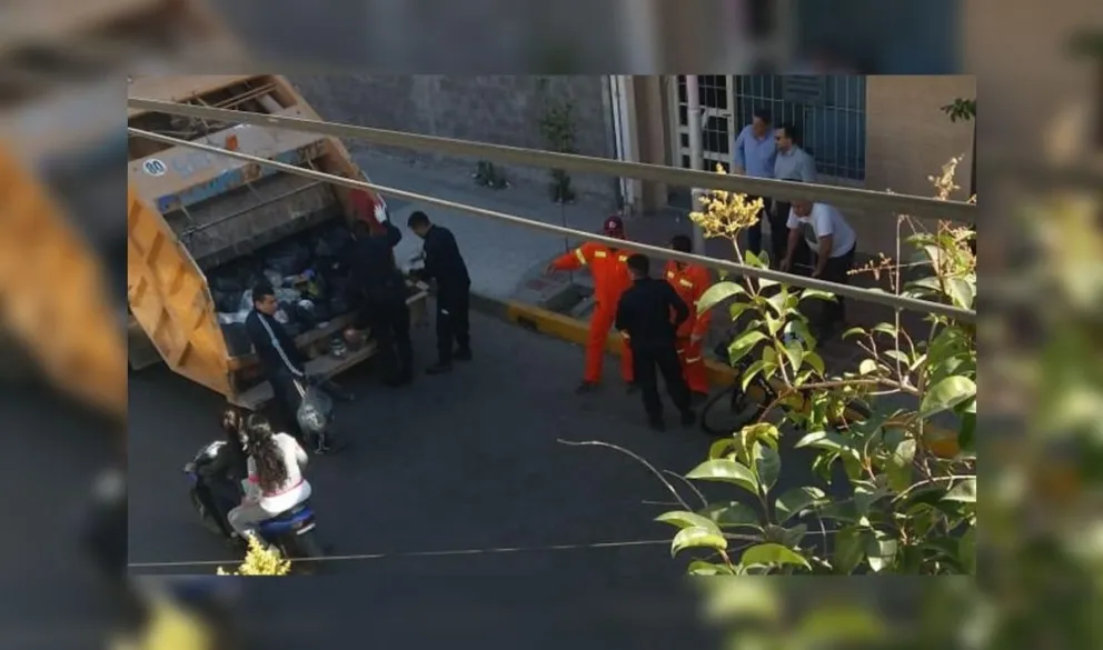 Macabro hallazgo: encontraron fetos en un camión recolector
