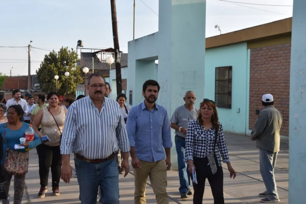 Las calles de la capital salteña explotan cuando llega Sergio Leavy