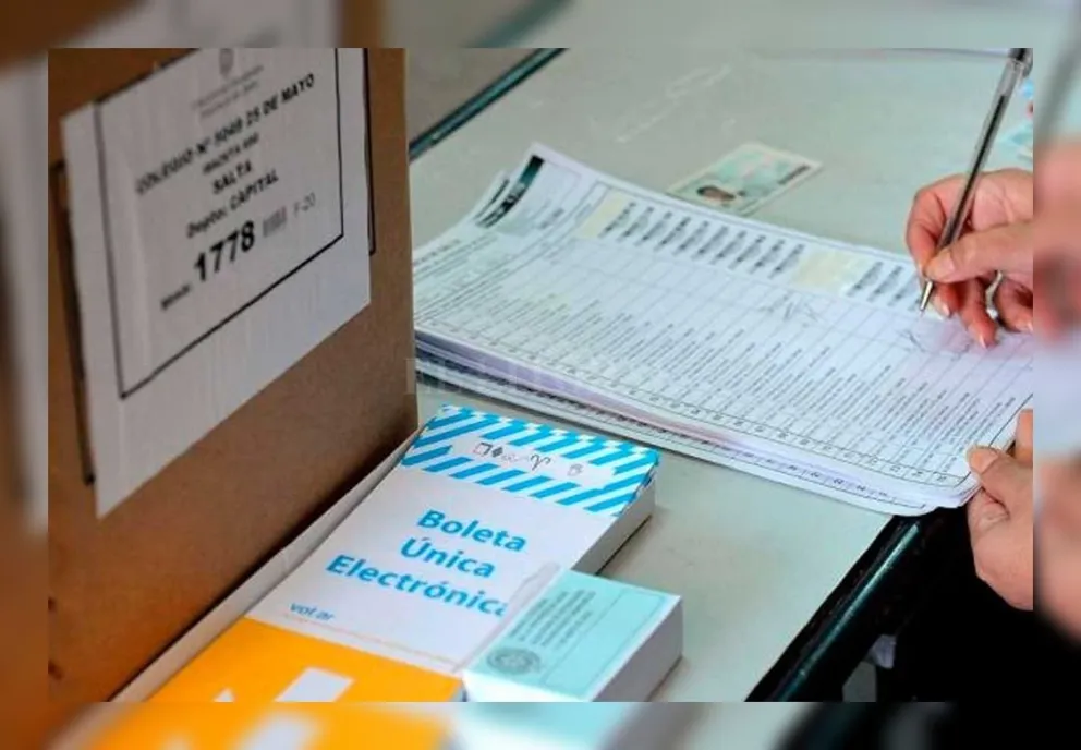 A minutos de que cierren los comicios, ya votó la mitad del padrón