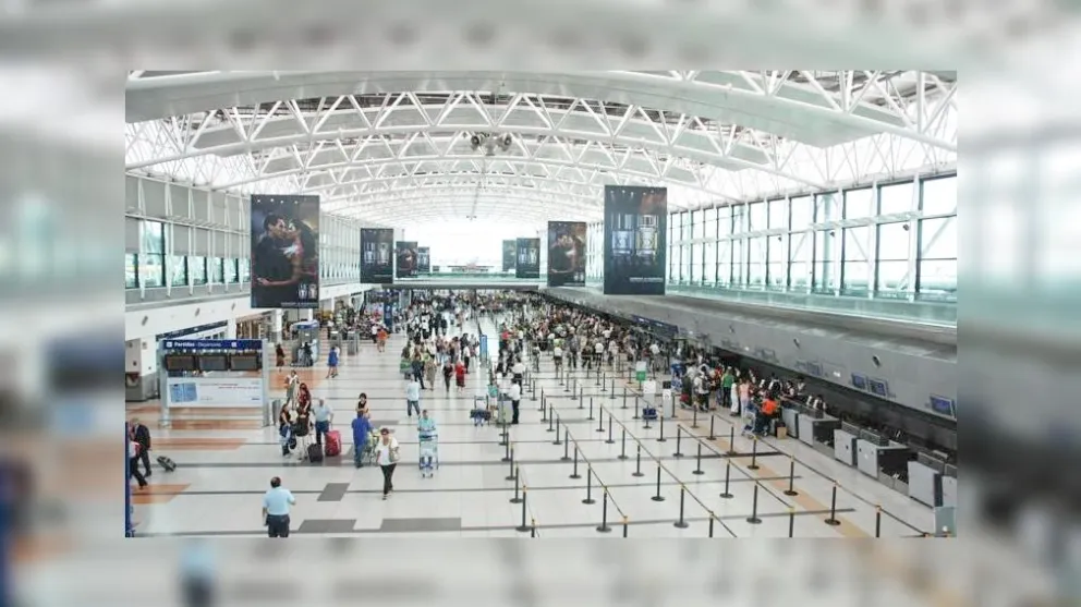 Hasta las manos: 10 personas traficaban cocaína en pleno aeropuerto