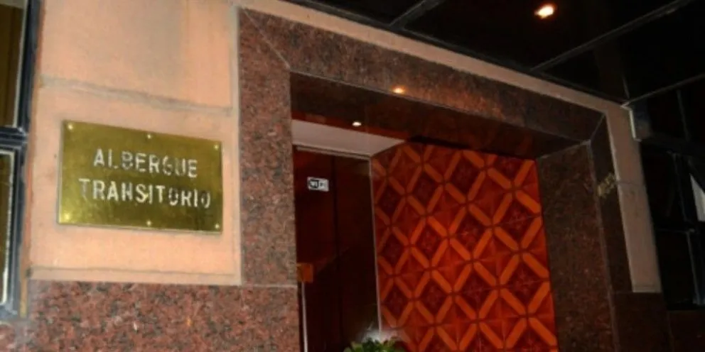 Encontró a su marido en un albergue transitorio con otra mujer, y todo terminó de la forma más trágica