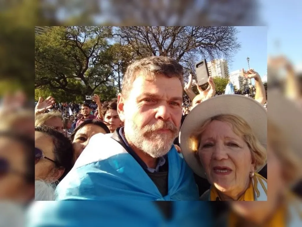 VIDEO. Alfredo Casero fue ovacionado en la marcha de Macri