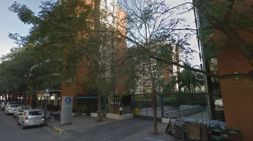 Locura total: baleó a su ex pareja a la entrada de un hotel de Puerto Madero y se dio a la fuga contramano