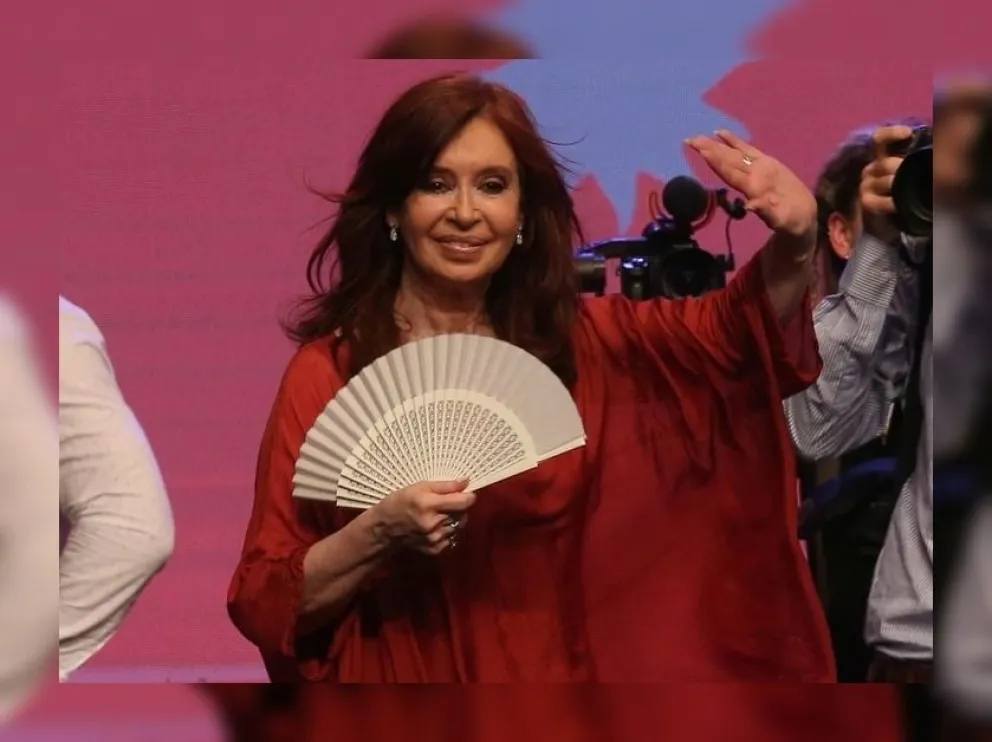Revocaron dos procesamientos contra Cristina Kirchner