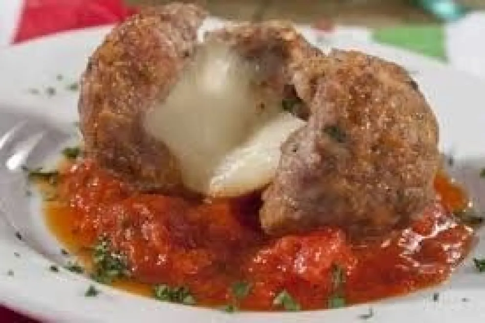 Recetas de cocina: albóndigas de carne rellenas con queso muzzarella..¡súper ricas y fáciles!