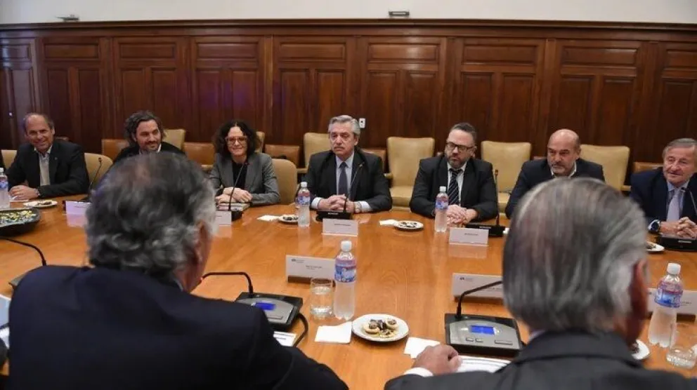 La economía que viene, según Fernández: sus principales propuestas en campaña sobre dólar, inflación, tarifas, pacto social y deuda