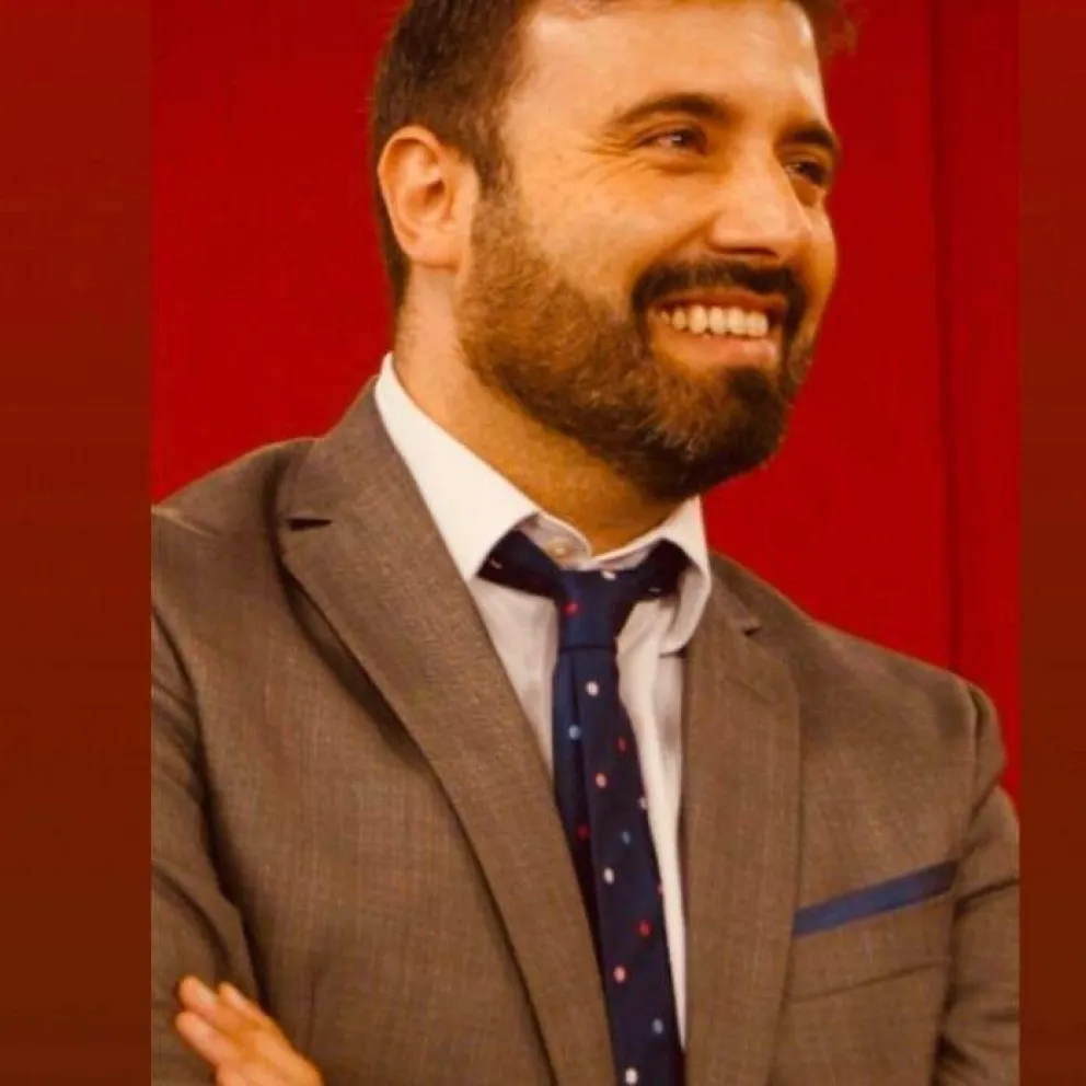 Álvaro Pérez, economista: "Si la transición sería a un mundo mejor no se estaría buscando dólares en los bancos"