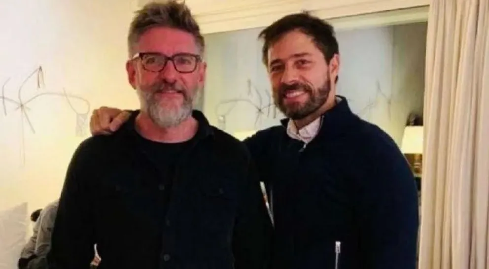 Luis Novaresio y su pareja publicaron una foto muy particular: “… tiene dueño”