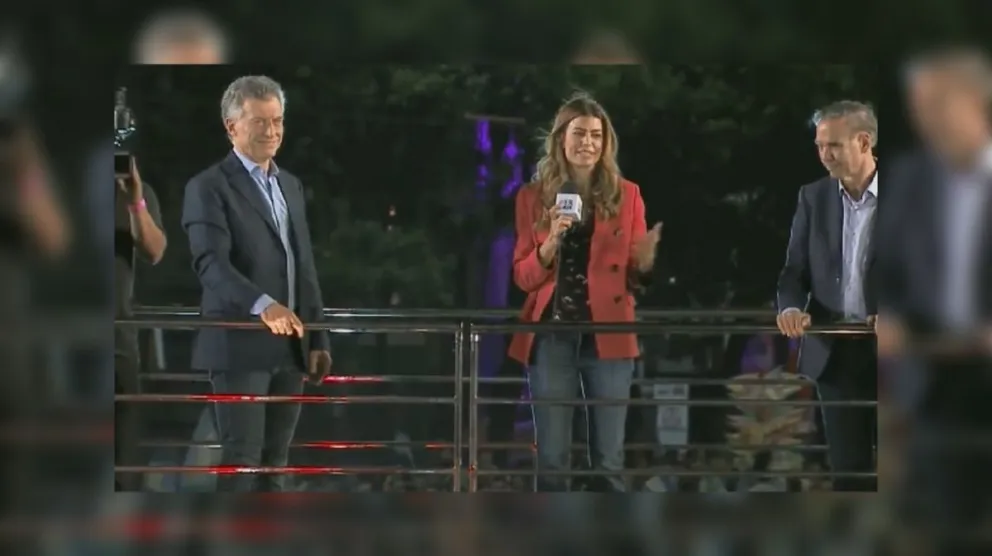 Juliana Awada no se quedó atrás: dio un discurso en el cierre de campaña de Macri