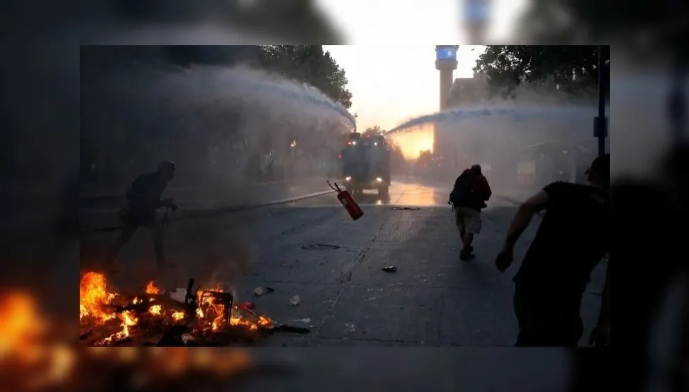 Tensión en Chile: amanecieron los militares patrullando las calles