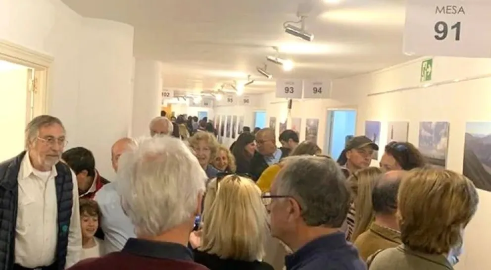 Muchos argentinos que viven en el exterior se acercaron a votar
