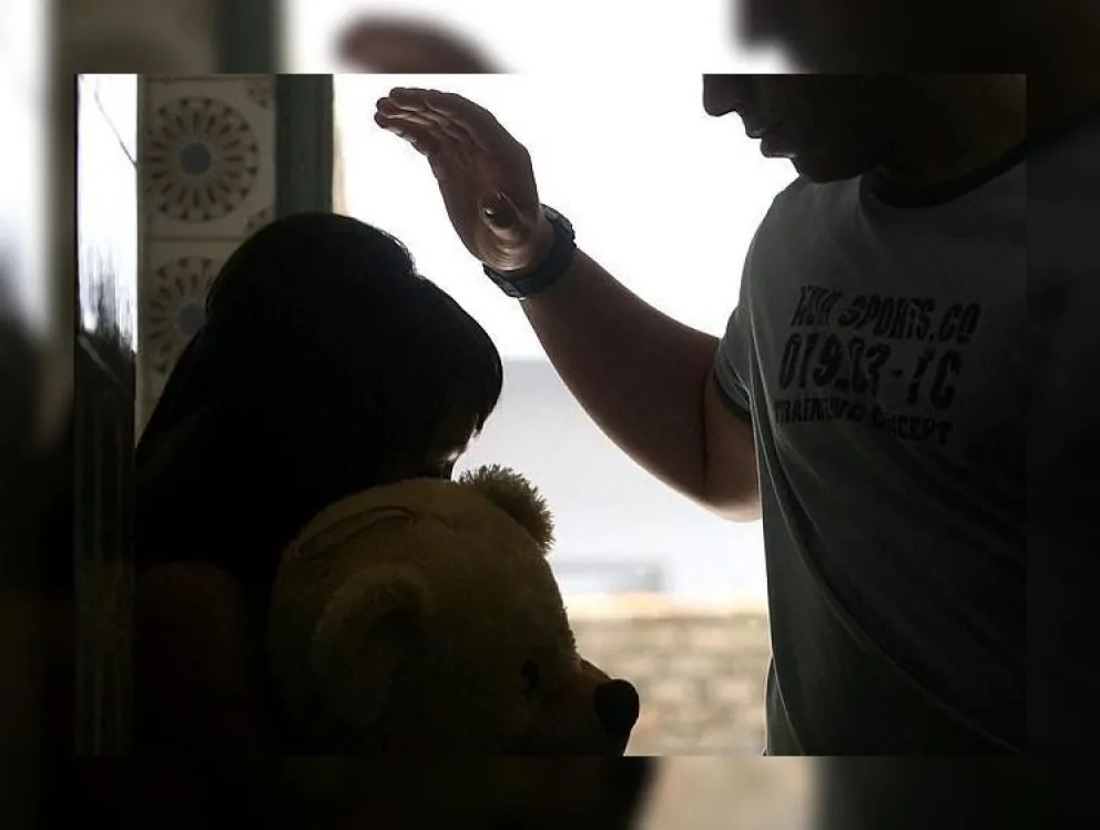 Sin palabras: salteñita no aguantó más y contó cómo su padre la abusaba desde hacía tres años
