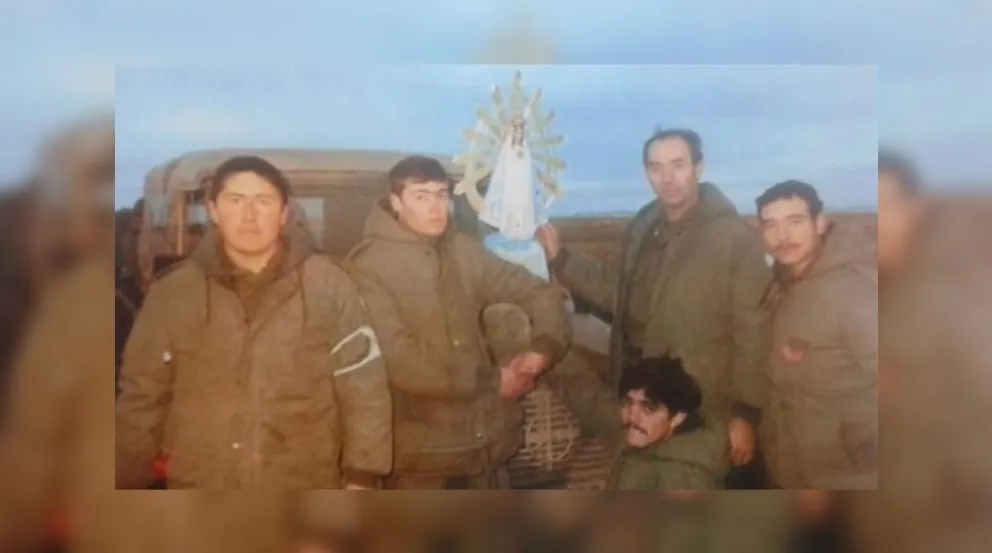Emotivo: la Virgen que acompañó a los héroes de Malvinas regresa al país