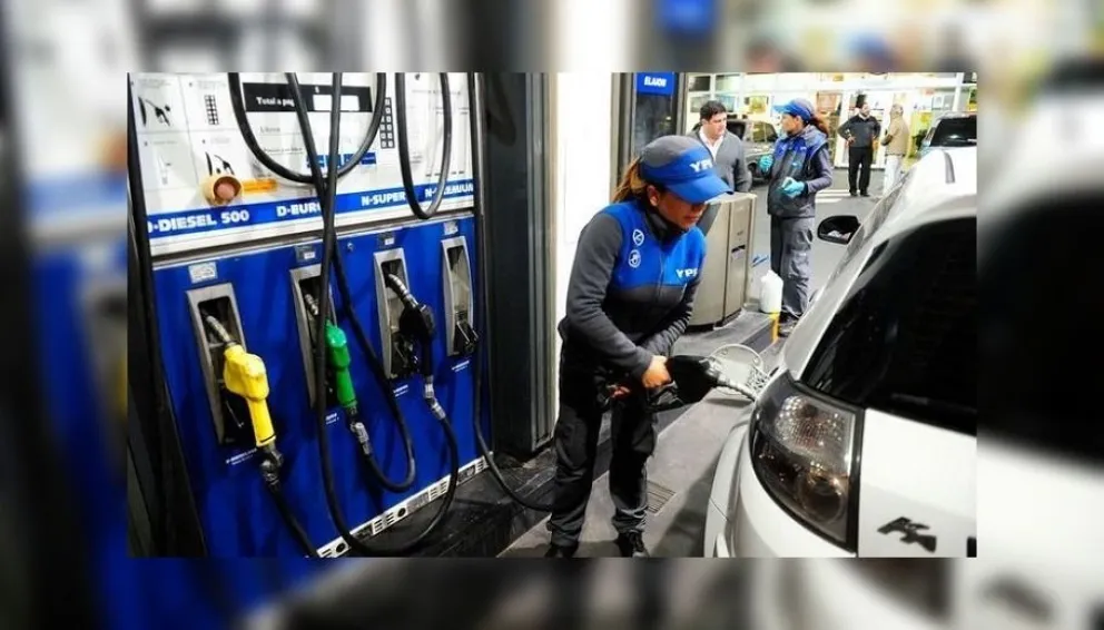Hiperinflación: se espera un aumento en los combustibles