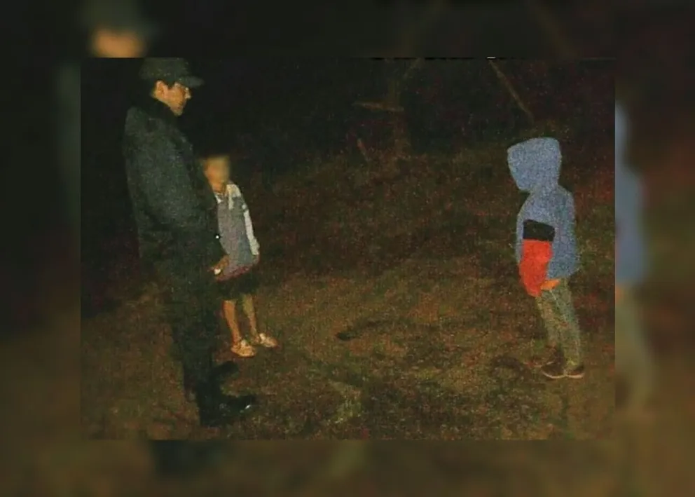 Encontraron a dos niños en la calle. ¿Abandono o travesura?