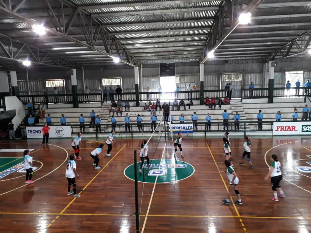 "Redes de libertad" Internas de la Unidad Carcelaria N°4 jugaron un gran partido de voley