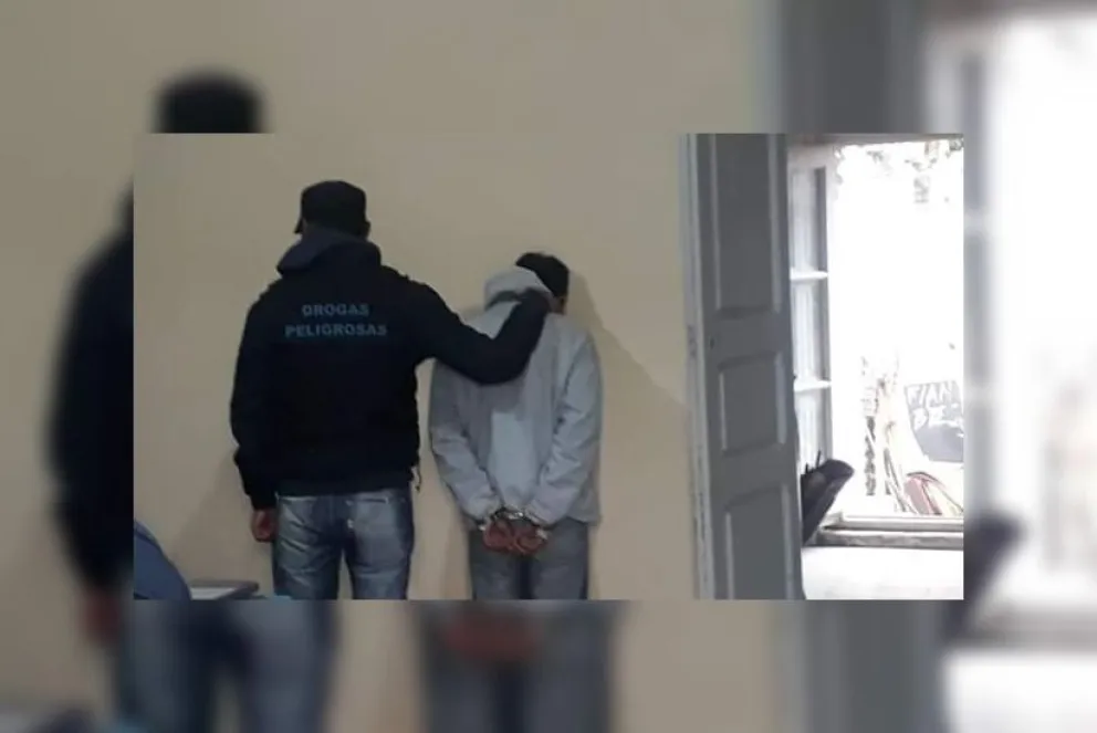 Gracias a Denuncias Web, desarticularon una banda que comercializaba drogas en Finca Independencia y 26 de marzo