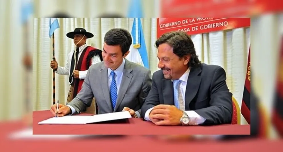 Luego de 12 años de gobierno, Urtubey apoyó a Sáenz y se puso a su disposición