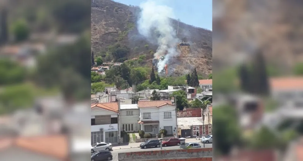 Preocupación: 25 hectáreas se vieron afectadas tras un incendio en la parte baja del cerro San Bernardo