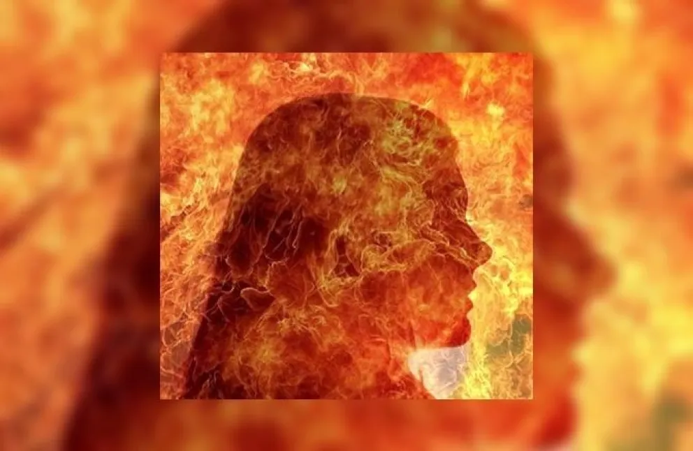 Aberrante: una adolescente fue prendida fuego por su pareja y esta muy grave
