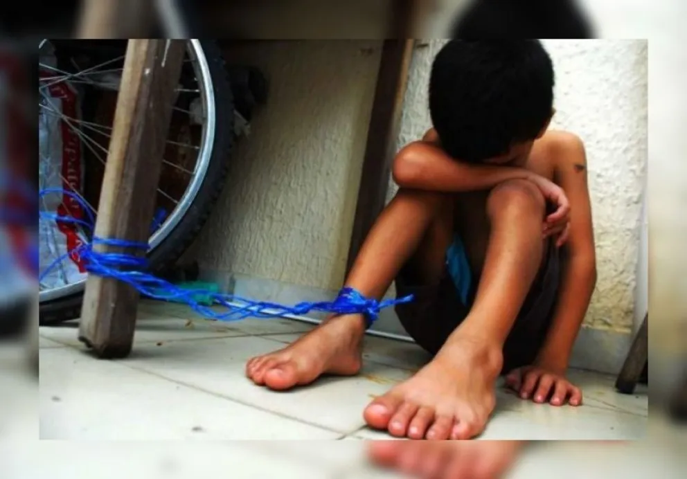 Con los chicos no: escrachan a una madre que golpeó salvajemente a su hijo