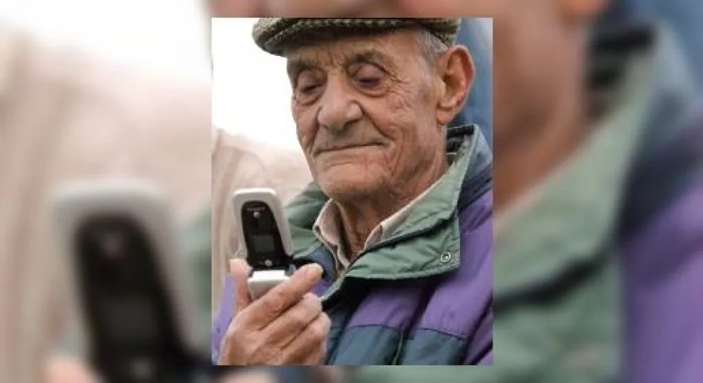 ¡Cuidado!: un jubilado fue detenido por llamar a una compañía de teléfonos. ¿Por qué?