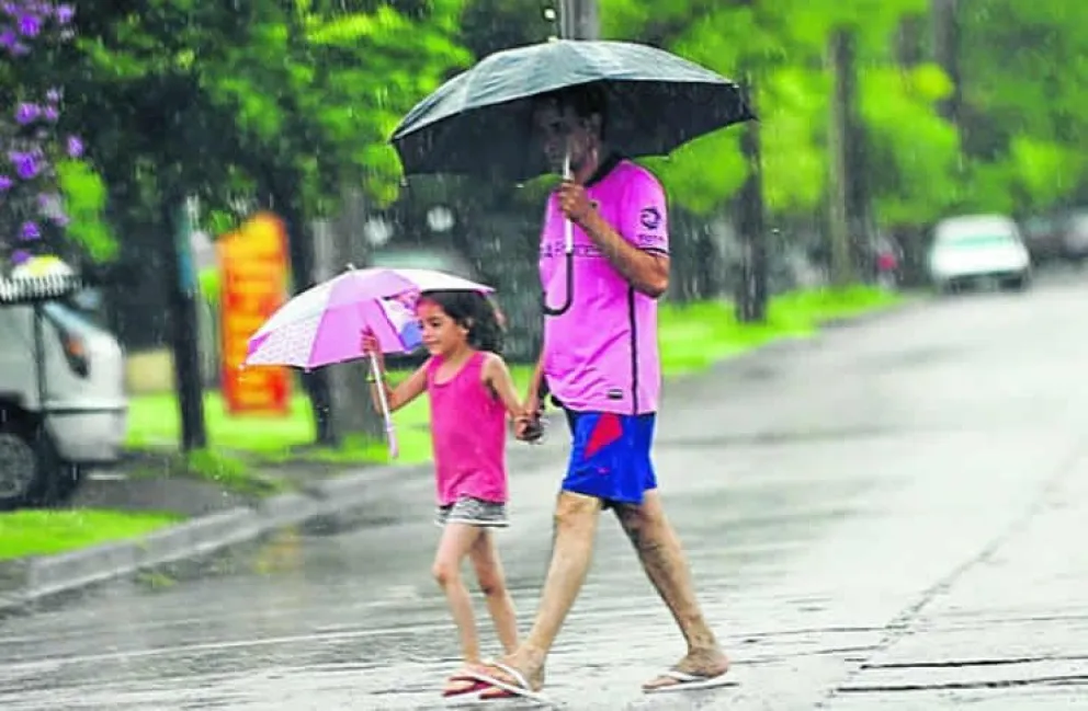Día caluroso y con lluvia: pronóstico de hoy
