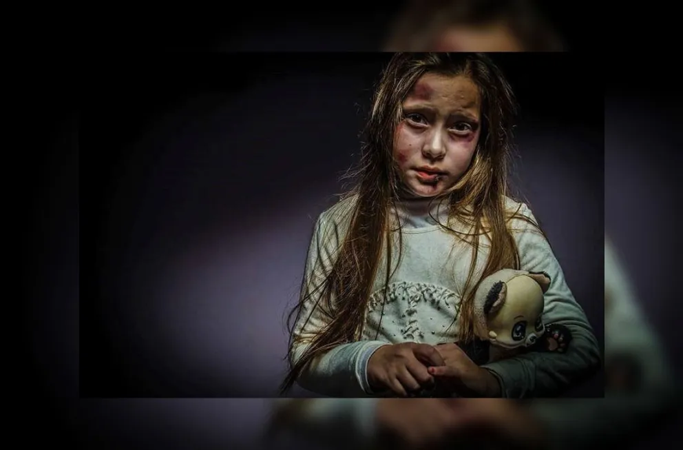 Salvaje: una madre se emborrachó y golpeó brutalmente a su hijita de tres años