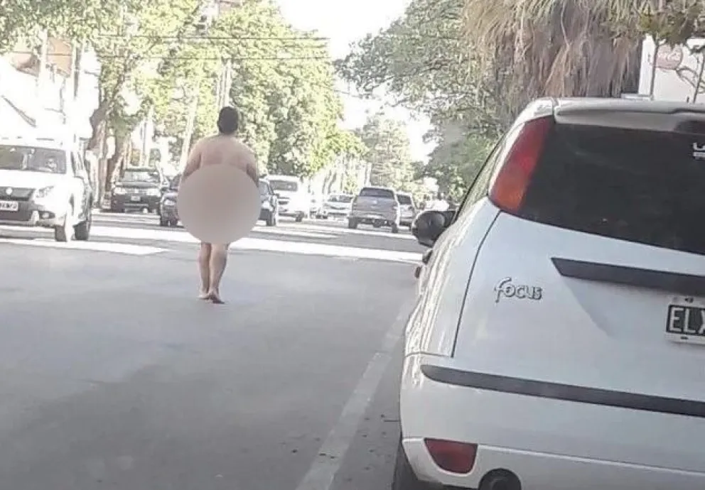 Sin filtros: destrozó una iglesia, y luego corrió desnudo por la calle