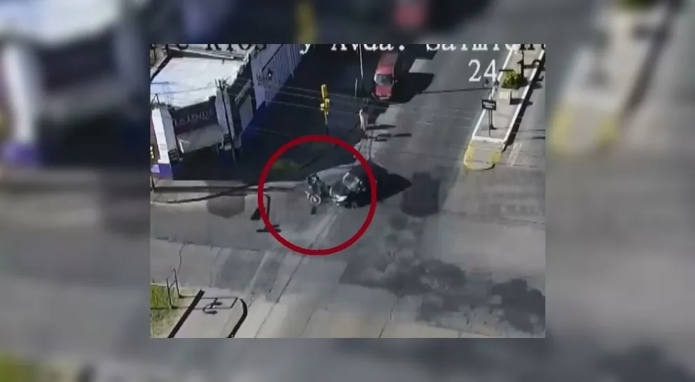 VIDEO. Impactante accidente entre dos motociclistas salteños y un auto