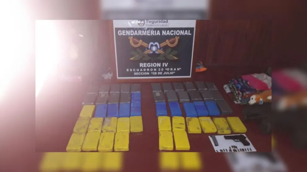 Escándalo en Aguas Blancas: atraparon in fraganti a dos delincuentes traficando