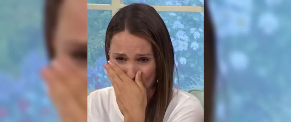 Pampita lloró desconsoladamente en vivo: "Soy excelente madre y soy excelente empleadora”