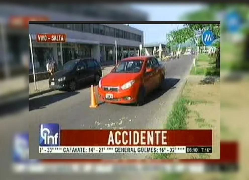 Martes negro: atropellaron a dos oficiales de policía en plena avenida