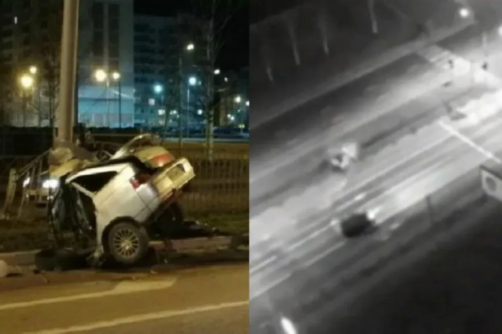¡Tremendo!: patinó con su auto, chocó contra un poste y el auto se partió en dos