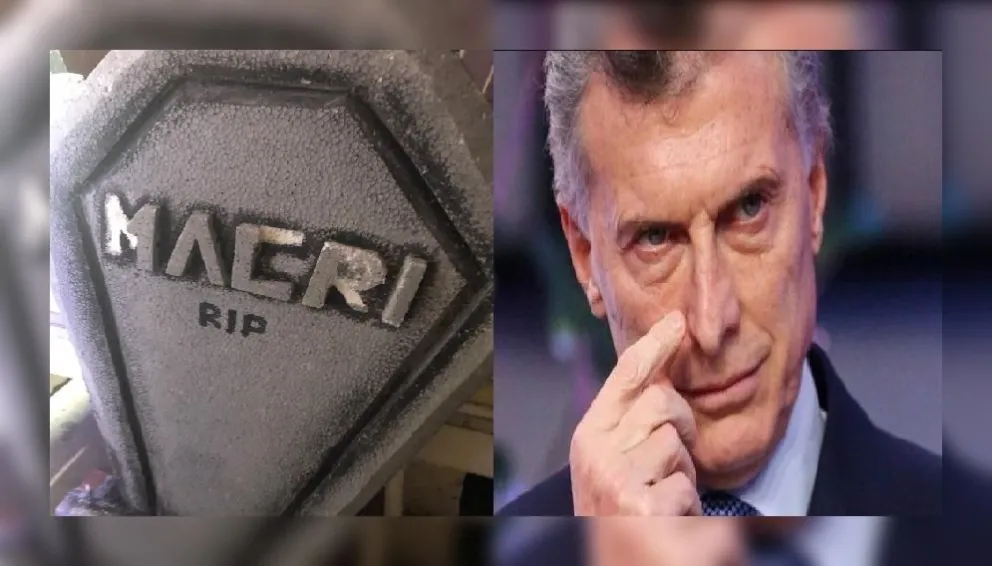 Polémica en una obra infantil: utilizaron una lápida dedicada a Mauricio Macri