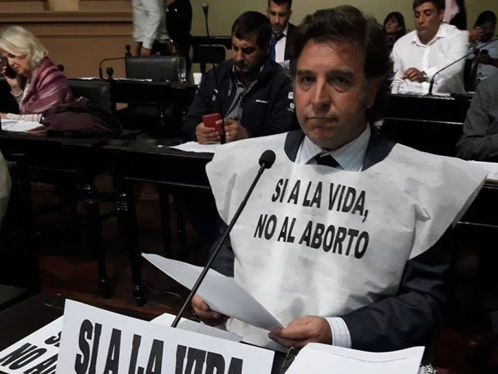 Andrés Suriani le responde al ministro Ginés González García
