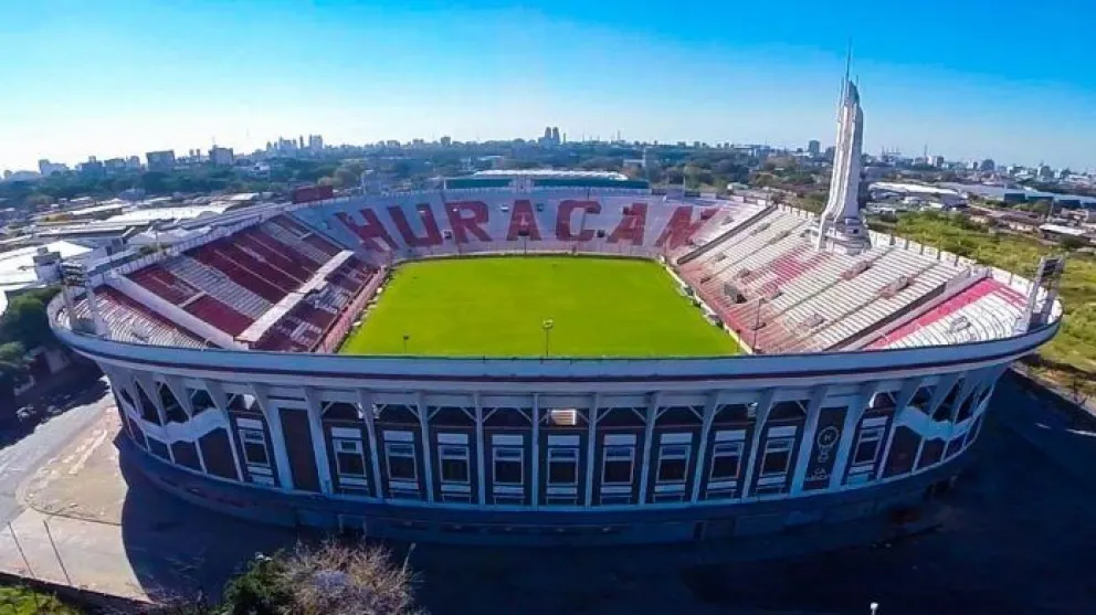 Escándalo: dos futbolistas de Huracán fueron acusados por violación en manada