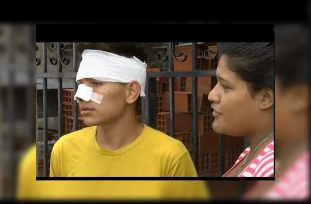 Impotencia: un joven quiso defender a su novia y lo patotearon