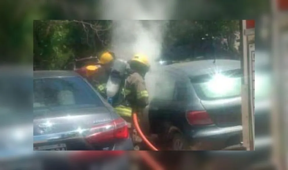 No le sube agua al tanque: salteño quiso hacer un asado en el baúl del auto y lo incendió