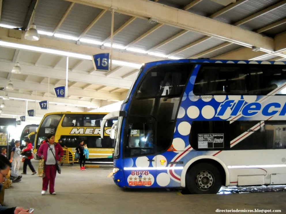 Choferes anunciaron paro de transporte: mañana no habrá colectivos de media ni larga distancia 