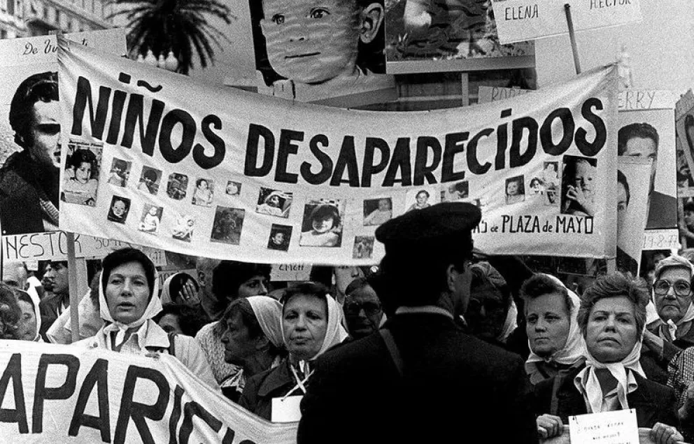 El Gobierno se comprometió a buscar a nietos desaparecidos