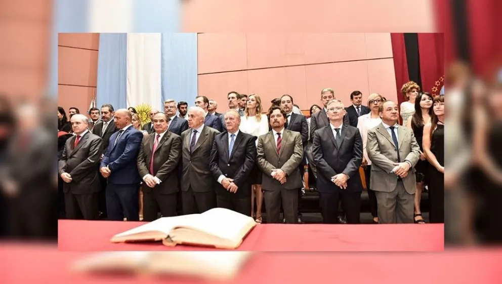 ¿Complicado?: los políticos tendrán que cumplir con el ajuste o serán sancionados