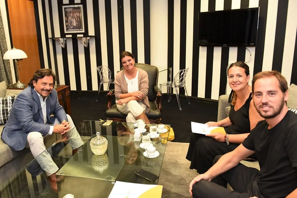 Sáenz recibió a los integrantes de la Asociación Civil “Pata Pila”