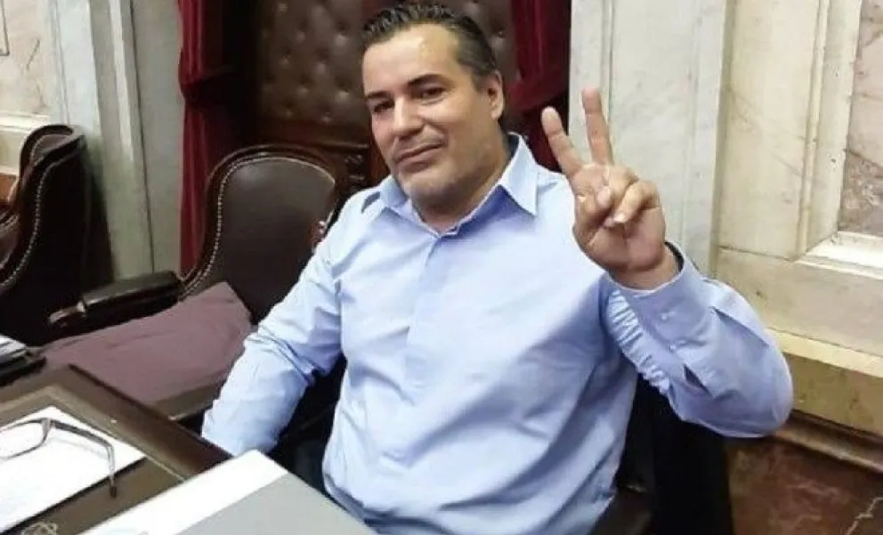Juan Ameri: "Del Frari ya cobró su sueldo, habría que preguntarle qué hizo con ese dinero"
