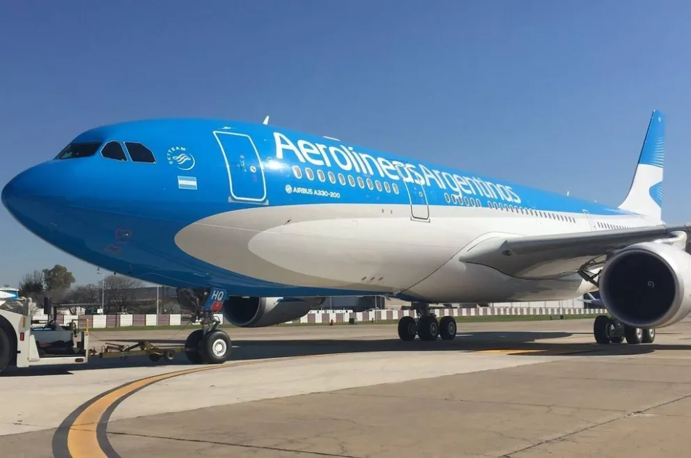 No aprendimos nada: la tripulación de Aerolíneas fue maltratada por los argentinos repatriados