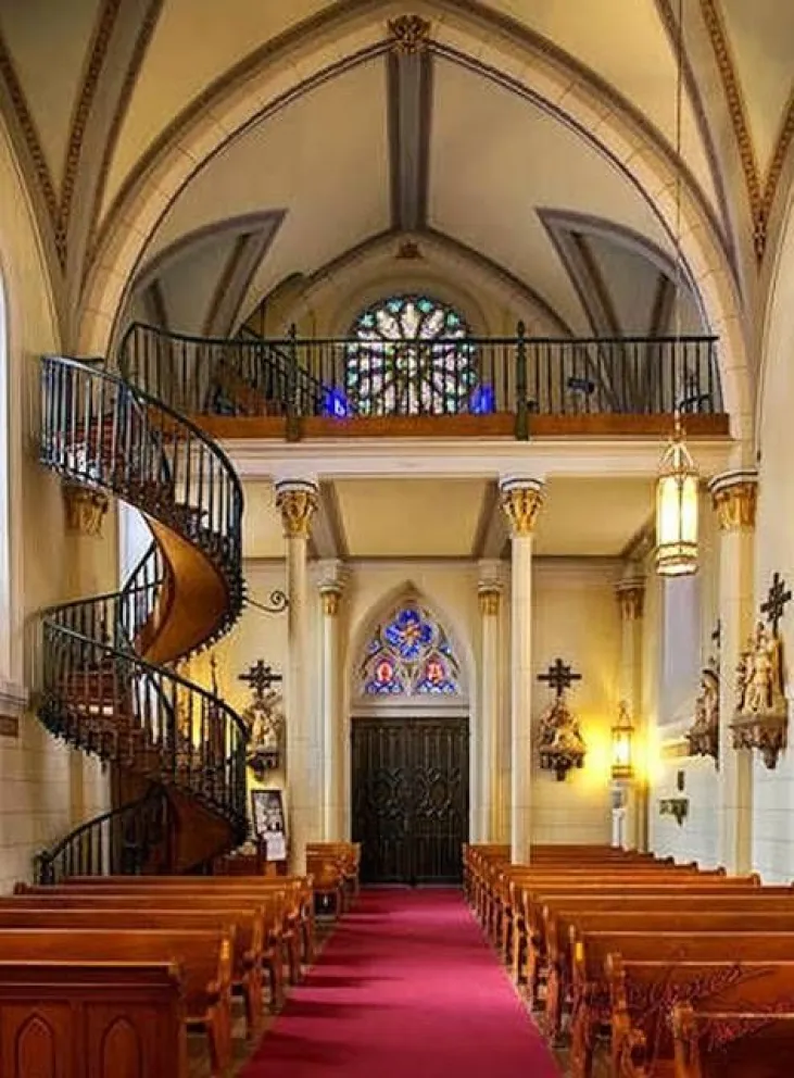 ¿Una escalera atribuida a san José?: los misterios que rodean esta increíble historia